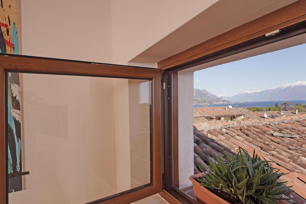 Apartments Villa Bougainville San Felice del Benaco Buitenkant foto